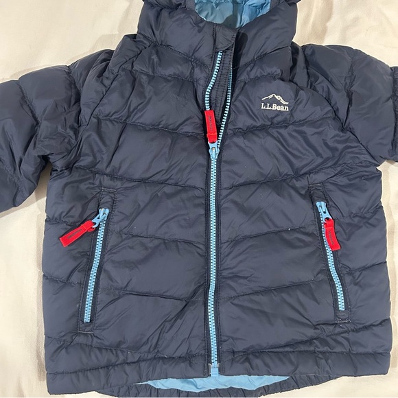 LL Bean! Infants' and Toddlers' Ultralight 650 Down Jacket size 2T. - Picture 5 of 10